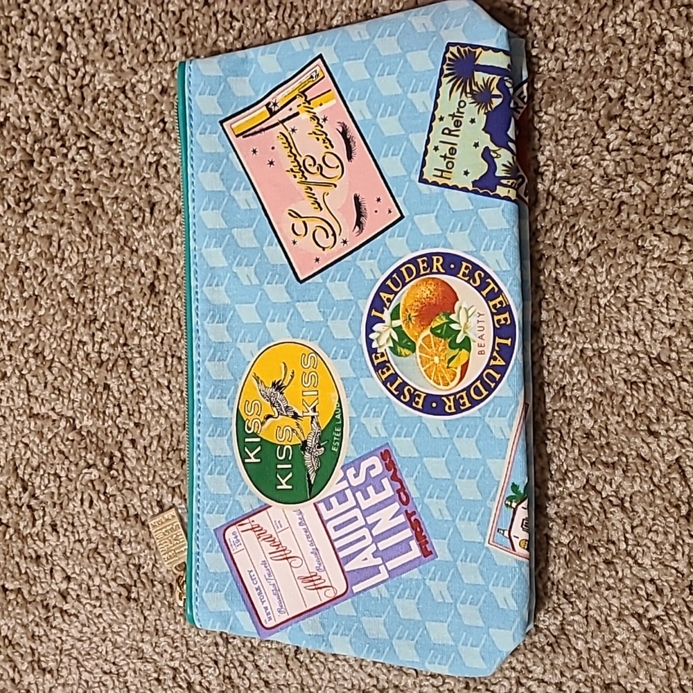 NWOT Estee Lauder Cosmetic Case